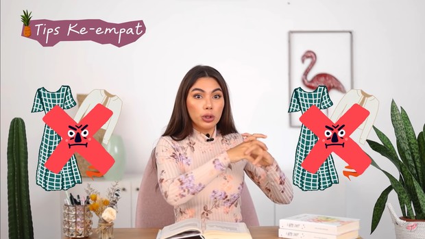 Gunakan Pakaian yang Minim/ Foto: YouTube/Yulia Baltschun Foto: YouTube/Yulia Baltschun