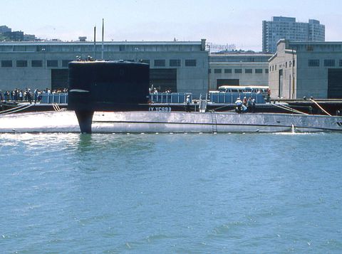 Ilustrasi kapal selam wisata