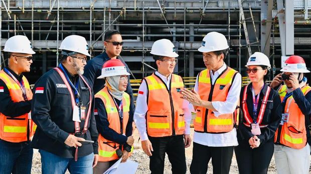 Jokowi resmikan pabrik Foil tembaga di KEK Gresik. (Dok. Sekretariat Presiden)