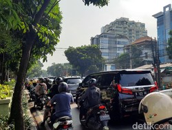 Warga Emosi Jalan Raya Pasar Minggu Selalu Macet: Jenuh Banget