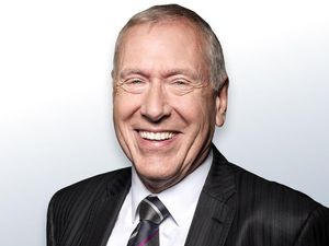 Akhir Suara Emas Martin Tyler