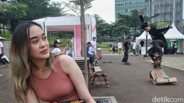 Melihat Aksi Ciamik Skateboarder Jakarta