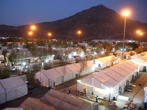 Melihat Persiapan Wukuf di Arafah Melihat Persiapan Wukuf di Arafah