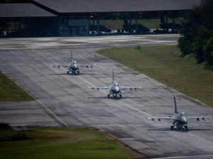 Momen F16 TNI dan USAF Berhadapan di Latihan Taktik Tempur Udara Momen F16 TNI dan USAF Berhadapan di Latihan Taktik Tempur Udara