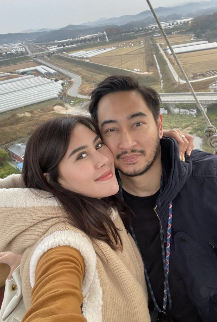 Momen Mesra Syahnaz Sadiqah dan Jeje Govinda Momen Mesra Syahnaz Sadiqah dan Jeje Govinda
