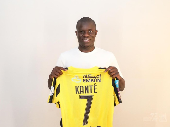 N'Golo Kante resmi menjadi pemain baru Al Ittihad.