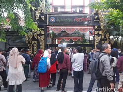 PPDB SMP Negeri 1 Brebes, Ratusan Ortu Rela Antre Sejak Subuh