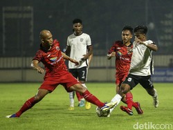 Beberapa kali sempat mengancam gawang Persija dengan beberapa tembakan ke gawang. Meski begitu Persija juga menekan gawang Rans Nusantara melalui Witan Sulaeman dan Aji Kusuma. 