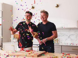 Gordon Ramsay dan YouTuber Ini Pecahkan Rekor Dunia Beef Wellington