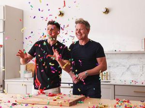 Gordon Ramsay dan YouTuber Ini Pecahkan Rekor Dunia Beef Wellington Gordon Ramsay dan YouTuber Ini Pecahkan Rekor Dunia Beef Wellington