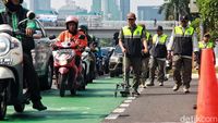 Satpol PP Modifikasi Speaker Jadi Alat Penyapu Ranjau Paku