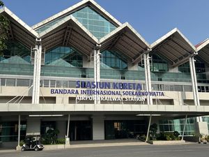 Menjajal Perjalanan dari Kantor AP II Titik TJ Berhenti ke Terminal 3 Soetta Menjajal Perjalanan dari Kantor AP II Titik TJ Berhenti ke Terminal 3 Soetta