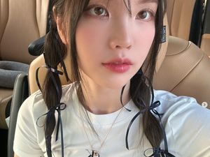 8 Foto xooos, YouTuber Cantik yang Digosipkan Jadi Pacar Park Seo Joon 8 Foto xooos, YouTuber Cantik yang Digosipkan Jadi Pacar Park Seo Joon