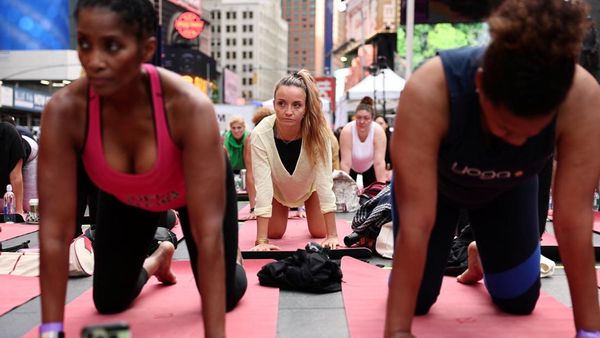 Semarak Hari Yoga Sedunia di New York