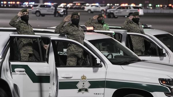 Arab Saudi Gelar Parade Militer untuk Pengamanan Ibadah Haji