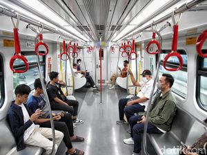 Merayakan Hari Angkutan Nasional, Yuk Ketahui Manfaat Naik Transportasi Umum