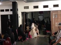 Rumah Duka Ayah Ibnu Jamil Mulai Dipadati Pelayat
