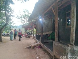 Mengungkap Mitos di Kampung 7 Rumah Majalengka