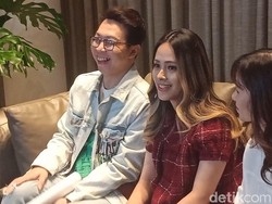 Lady Nayoan Belum Mau Bicara Banyak soal Kondisi Rumah Tangganya