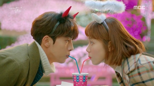 Lee Sung Kyung dan Nam Jo Hyuk dalam drama Weightlifting Fairy Kim Bok Joo/Foto: hellokpop.com Lee Sung Kyung dan Nam Jo Hyuk dalam drama Weightlifting Fairy Kim Bok Joo