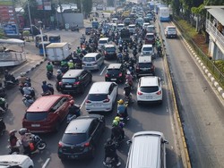 Keluh Kesah Pengendara Kena Macet di Daan Mogot Jakbar