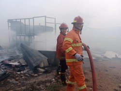 Protes Tak Digaji 3 Bulan, Pekerja di Malang Bakar Gubuk Tempat Tinggalnya