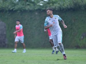 Tyronne yang Mulai Paham Ide dari Pelatih Persib Luis Milla Tyronne yang Mulai Paham Ide dari Pelatih Persib Luis Milla