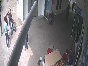 Kronologi Pemotor Jotos Satpam RS di Tasikmalaya Kronologi Pemotor Jotos Satpam RS di Tasikmalaya