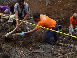 Terungkapnya Misteri 4 Kerangka Bayi di Kebun Kosong Purwokerto Terungkapnya Misteri 4 Kerangka Bayi di Kebun Kosong Purwokerto