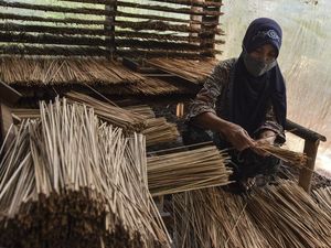 Jelang Idul Adha, Permintaan Tusuk Sate Meningkat Tajam