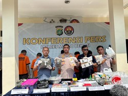 Polres Bekasi Bekuk 4 Pengedar yang Jual Ganja Sintetis Via Medsos