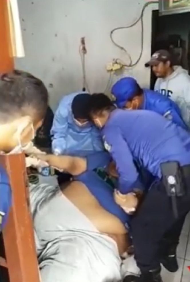 Proses Evakuasi Fajri Pria Obesitas 300kg