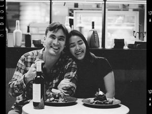 Momen Rendy Kjaernett dan Lady Nayoan saat Makan Malam Romantis