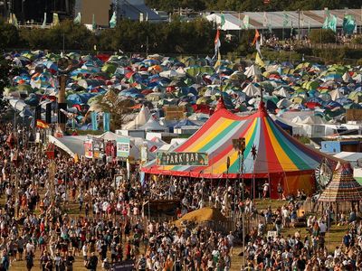 Ribuan Orang Ramaikan Festival Glastonbury 2023