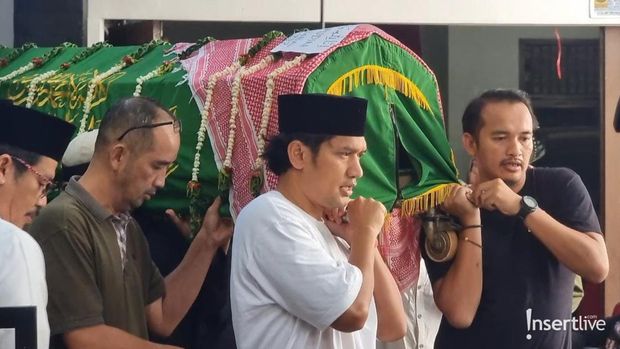 Rumah Duka Ayah Ibnu Jamil