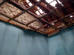 Petir Mengamuk Rusak Rumah Warga di Bandung Barat