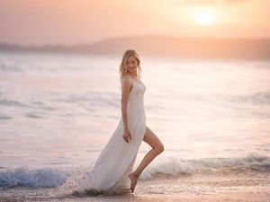 7 Potret Varsha Strauss Cantik Bak Model, Liburan Sambil Pemotretan di Pantai 7 Potret Varsha Strauss Cantik Bak Model, Liburan Sambil Pemotretan di Pantai