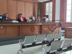 Danny Pomanto Mulai Beri Kesaksian soal Kasus Korupsi Rp 20 M PDAM Makassar Danny Pomanto Mulai Beri Kesaksian soal Kasus Korupsi Rp 20 M PDAM Makassar