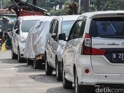 5 Tips Agar Kabin Mobil Tidak Panas saat Parkir di Tempat Terbuka