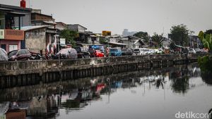 Di Cengkareng Jakbar, Masih Ada Pemilik Mobil Tak Punya Garasi