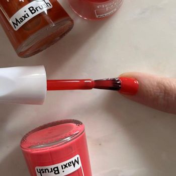 Flormar Nail Enamel New Formula + Maxi Brush