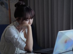 7 Lagu Patah Hati yang Dinyanyikan Happy Asmara