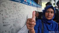 Lagi, Pendukung AHY Gelar Aksi Cap Jempol Darah Lawan Moeldoko