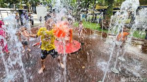 Libur Telah Tiba, Taman Kota Ramai untuk Bermain