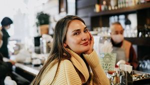 Makin Lengket dengan Maxime Bouttier, Ini Potret Luna Maya Saat Kulineran