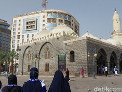 Mengunjungi Masjid Ali hingga Masjid Ghamamah yang Sarat Sejarah