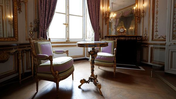 Melihat Kamar Pribadi Ratu Terakhir Prancis di Istana Versailles