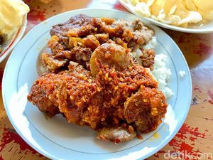 Nasi Uduk Betawi ala Bang Dihul Kejaksaan yang Paling Ramai di Ciledug Nasi Uduk Betawi ala Bang Dihul Kejaksaan yang Paling Ramai di Ciledug