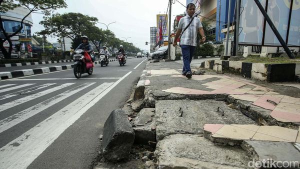 Pemkot Depok Gelontorkan Rp 18 M untuk Revitalisasi Trotoar