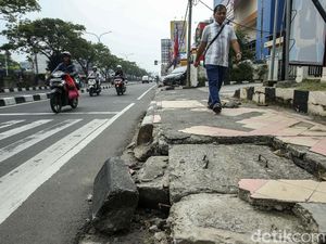 Belasan Miliar Dikucurkan Pemkot Depok untuk Trotoar Margonda Belasan Miliar Dikucurkan Pemkot Depok untuk Trotoar Margonda